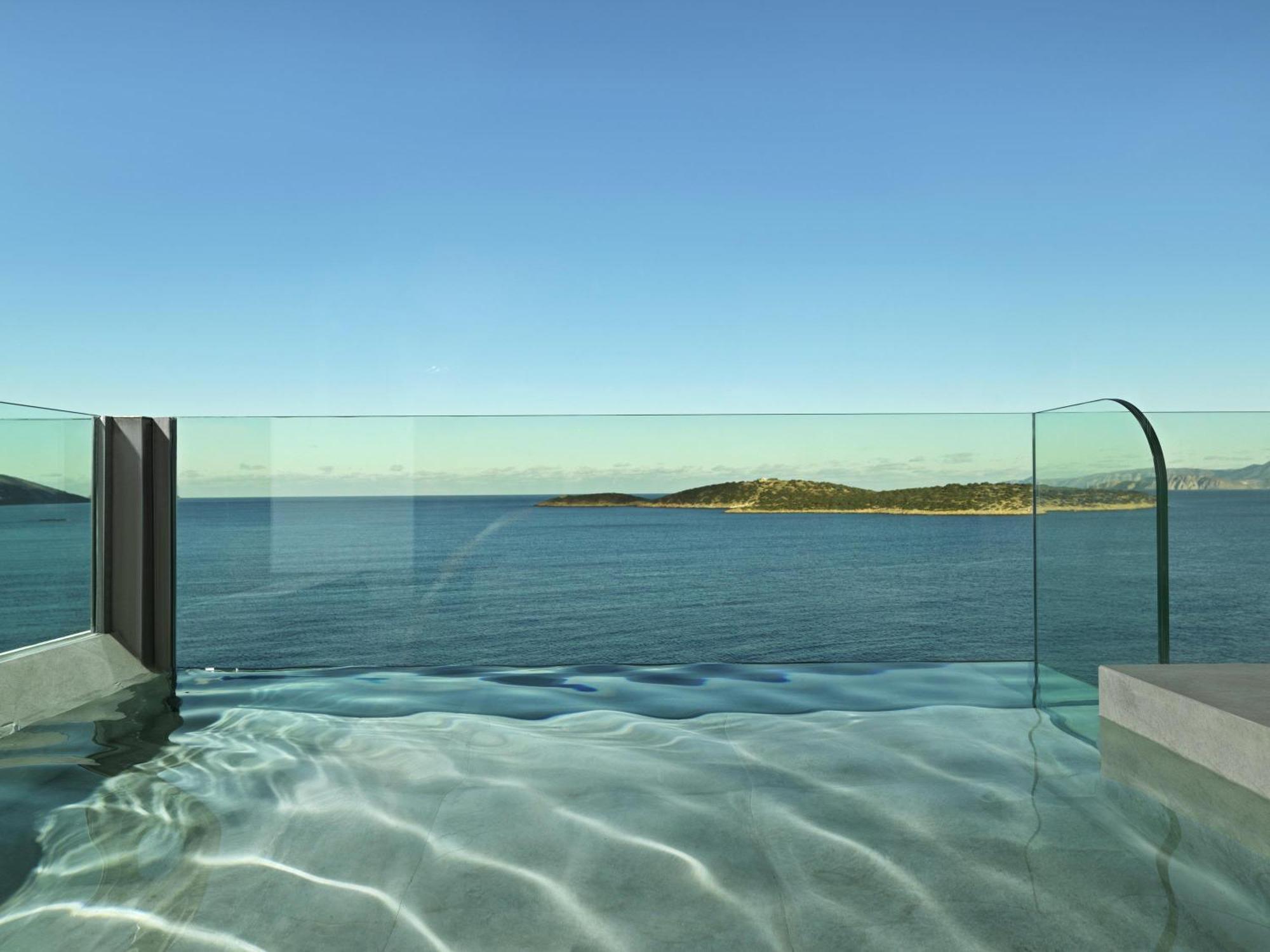 Suite Petite Piscine - Vue Imprenable sur Mer